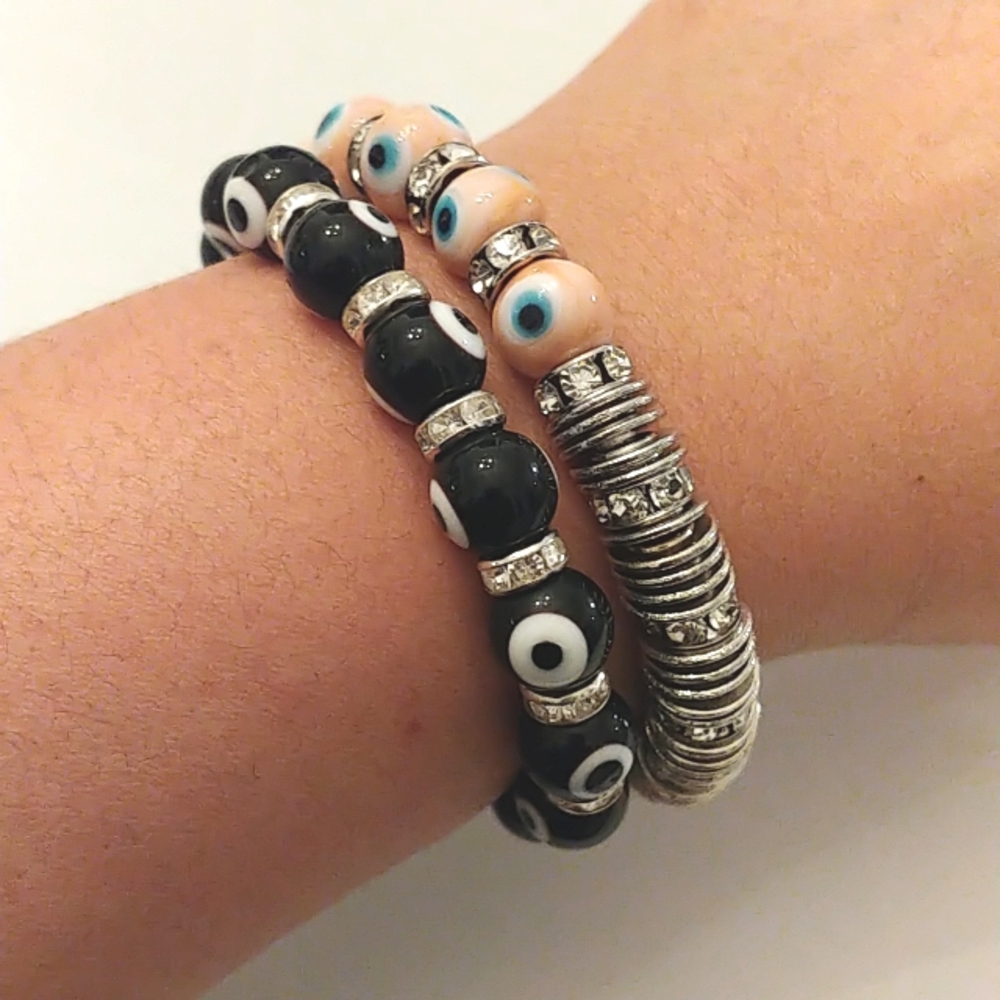 ✨BOGO FREE✨ 2 evil eye beads stretch bracelets NWT